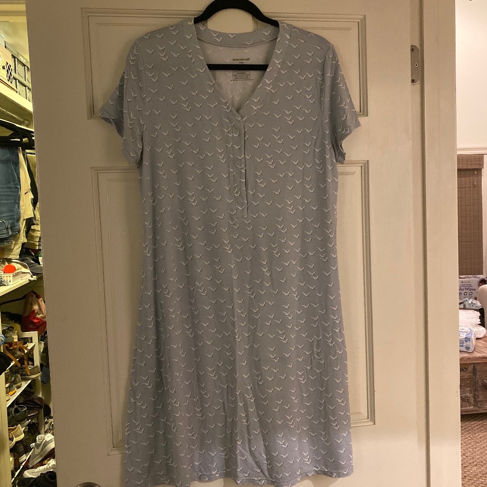 Magnetic Me Nursing Gown • Large